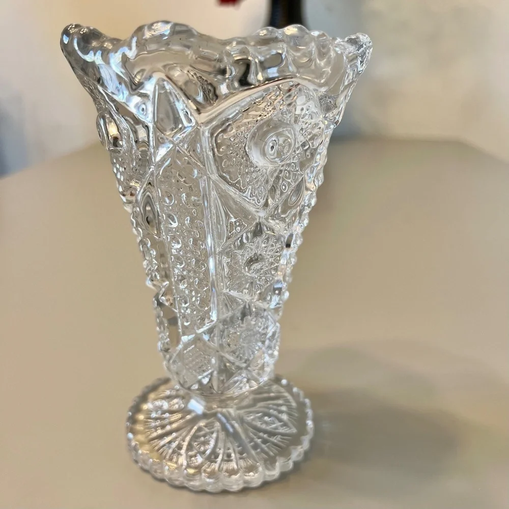 Imperial Glass Arthur Lorch 536 Hobstart & Button Pattern Vase 1980s